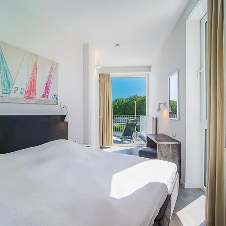 Promenadenvilla 03 10 ליבק