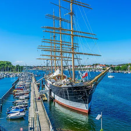 Promenadenvilla 03 10 * ליבק