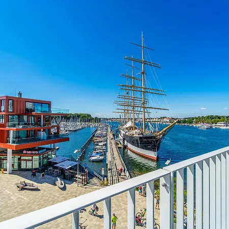 Promenadenvilla 03 10 *