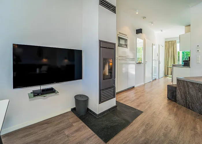 Promenadenvilla 03 10 * Lübeck